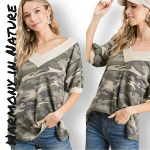 NWT womens Viamor v-neck​​​